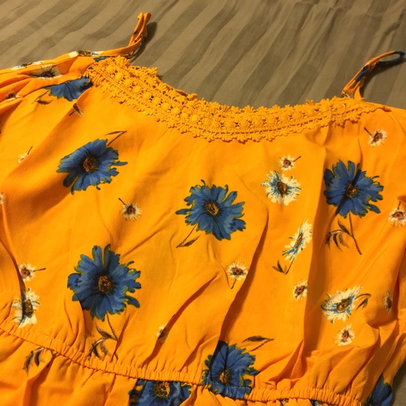 Floral Romper - Picture 4 of 8